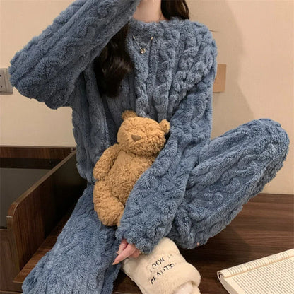 Olivia - Fluffy Velour Pyjamasæt