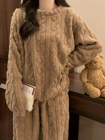 Olivia - Fluffy Velour Pyjamasæt